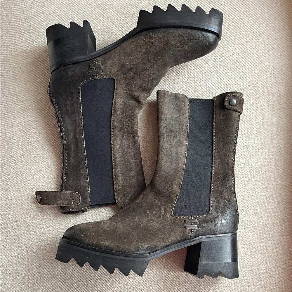 COLISEE PARIS  Leather Lug Sole Chelsea Boots | Size 38.5 | NWT